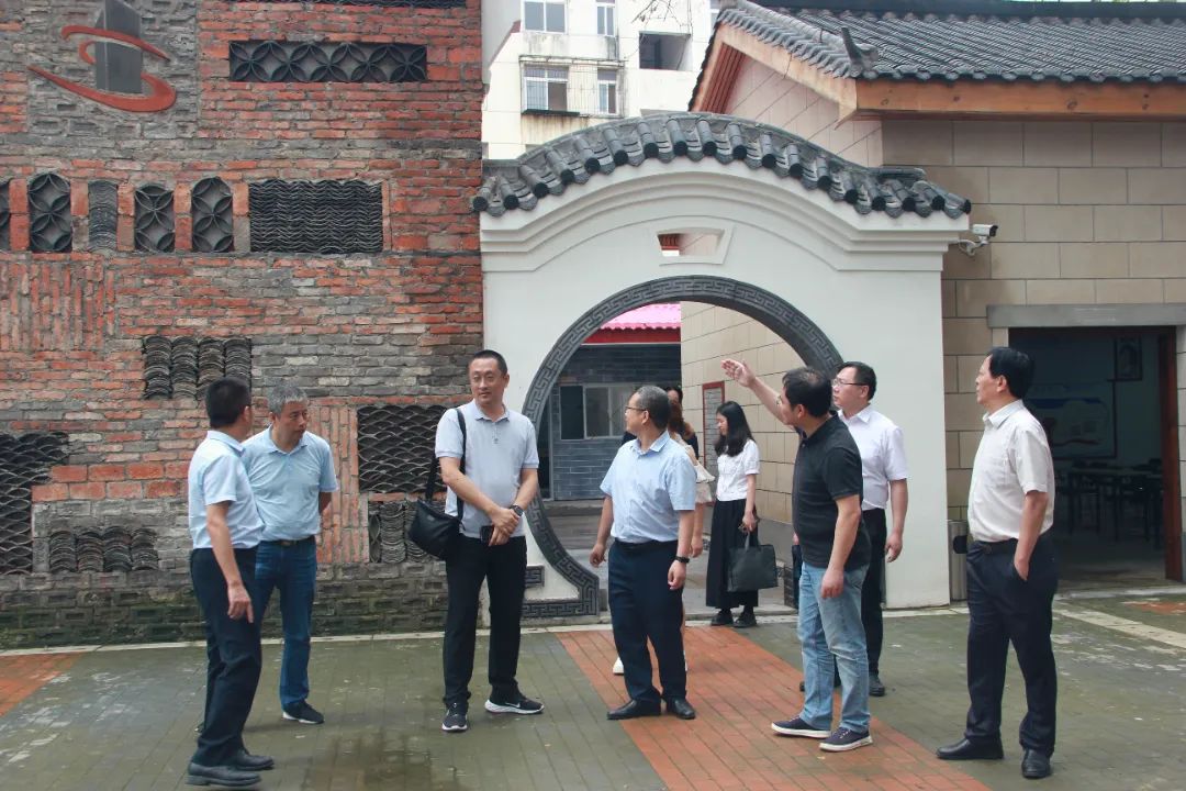 1733970264811423.jpg 8f8f5400805fe6193e3e77d0558fdf3a.jpg