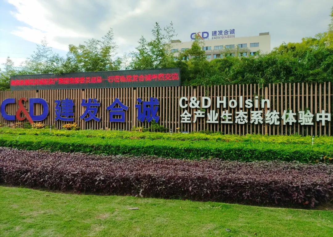 1734076286101345.jpg b15ff81749df61f03ad4514348ced44c.jpg